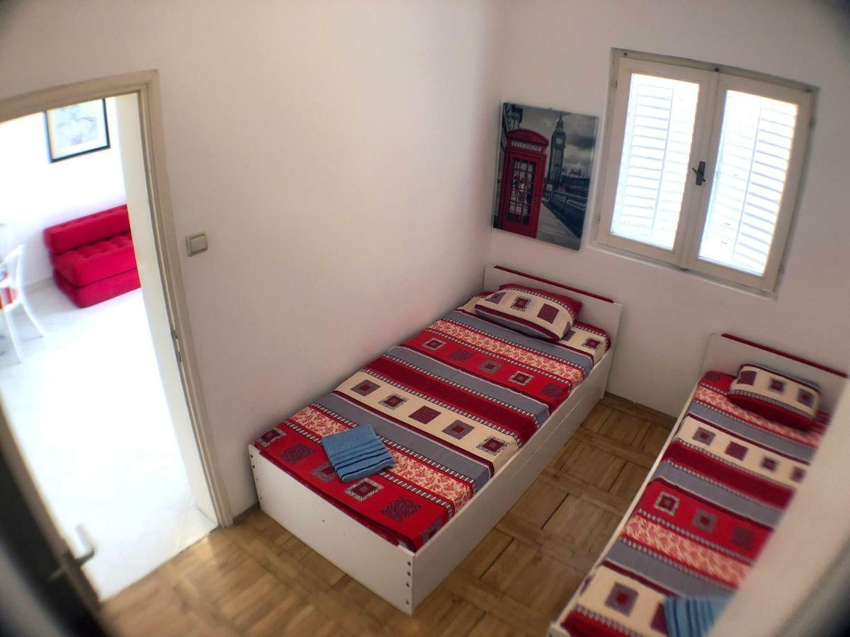 בודווה One Bedroom Apartment 500M From The Beach מראה חיצוני תמונה