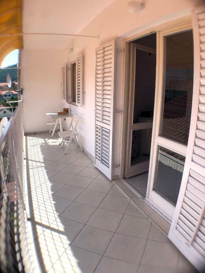 בודווה One Bedroom Apartment 500M From The Beach מראה חיצוני תמונה
